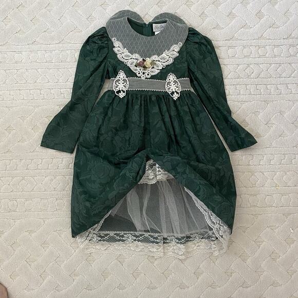 Rare Editions VTG EUC Green Girl’s Velvet Ruffle Dress With Floral Lace, Size 5 - Picture 3 of 5